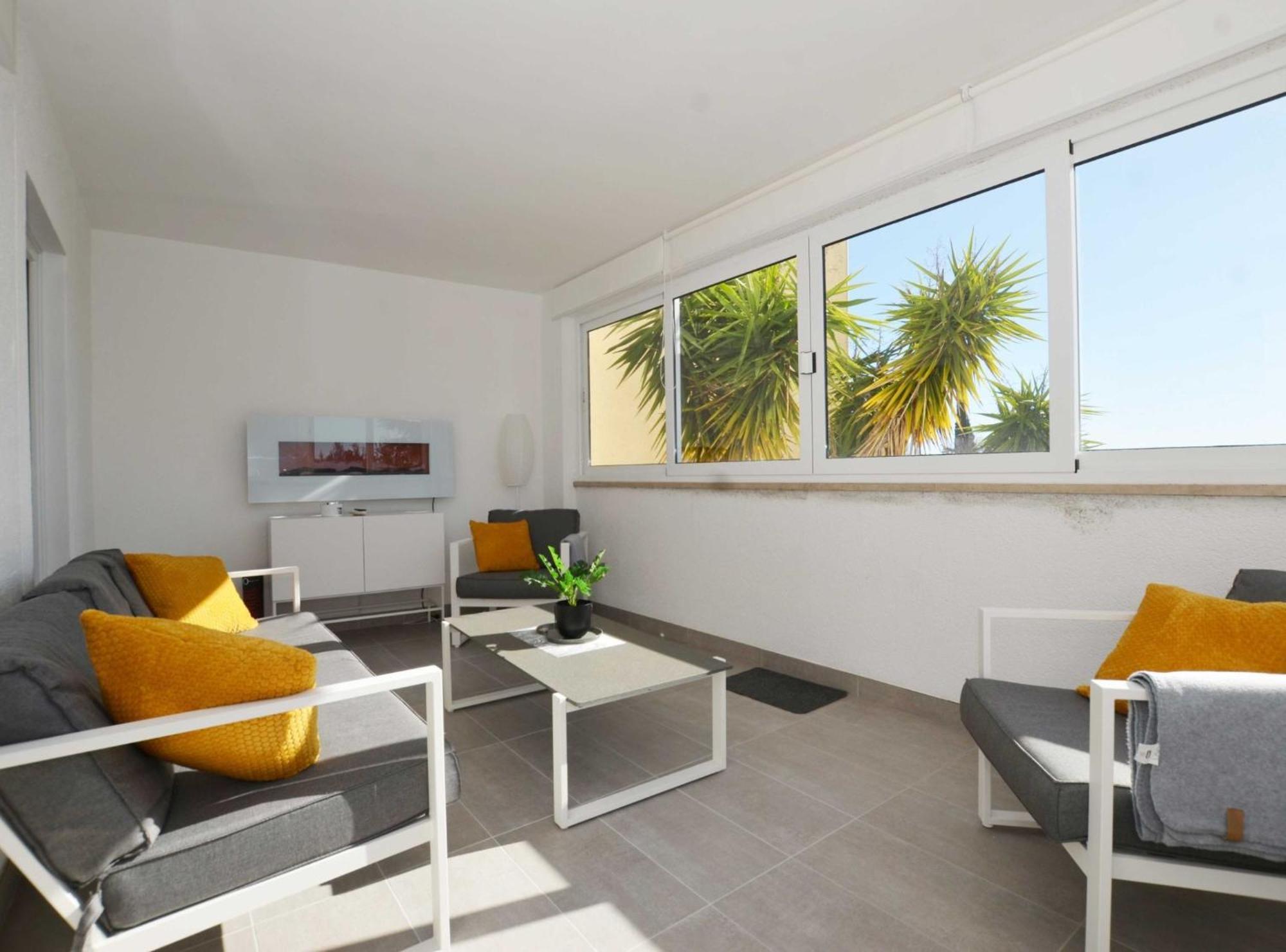 Tranquil And Bright With Loggia Apartman Rovinj