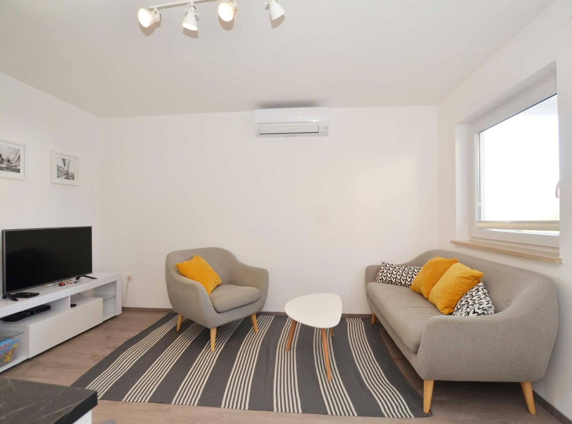 Tranquil And Bright With Loggia Rovinj