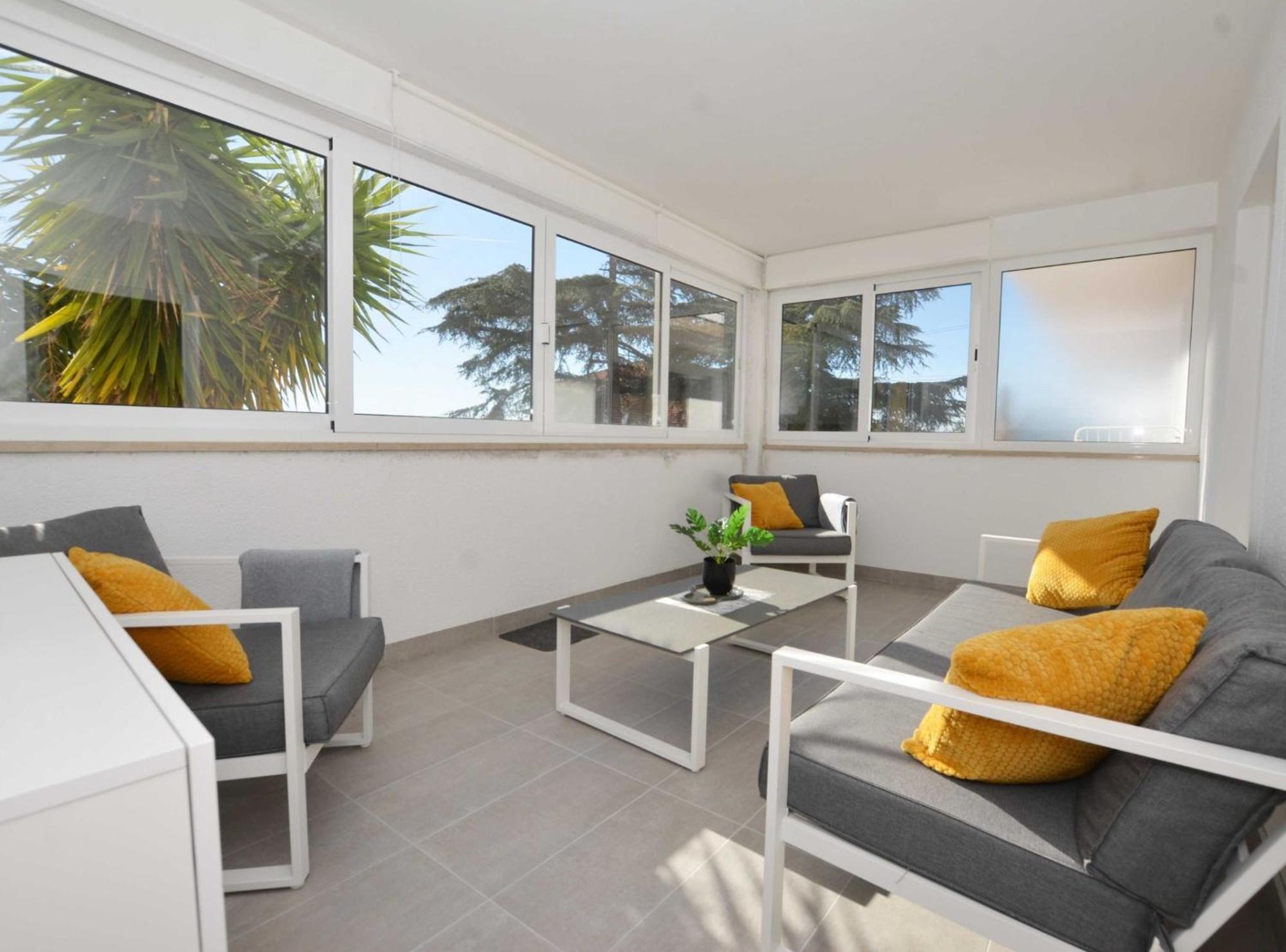 Apartman Tranquil And Bright With Loggia *