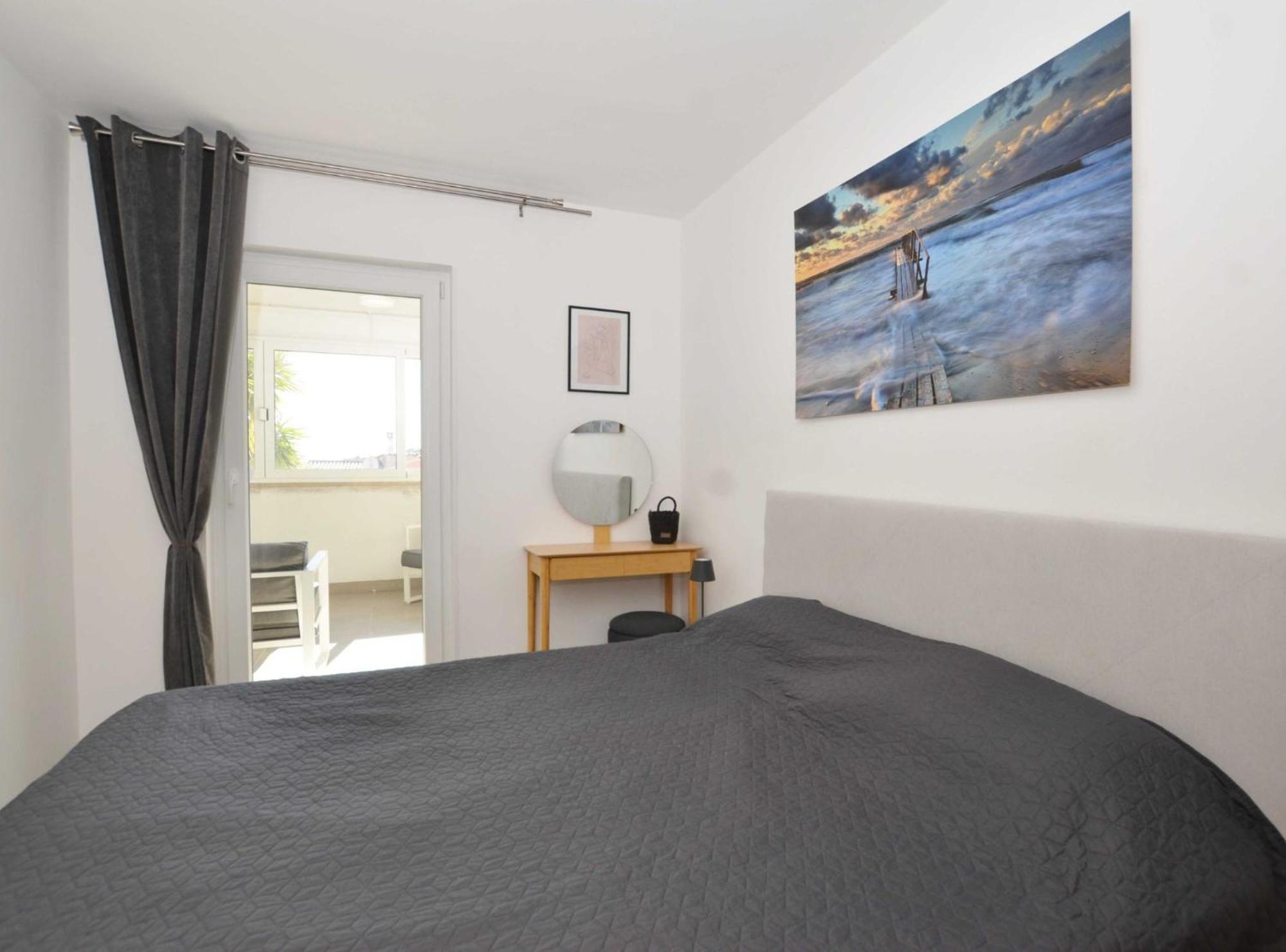 Apartman Tranquil And Bright With Loggia Rovinj
